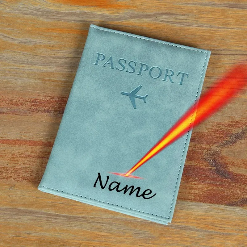 اسم مخصص غطاء جواز السفر بحروف - مراجعة Monogram Custom Case وسعره